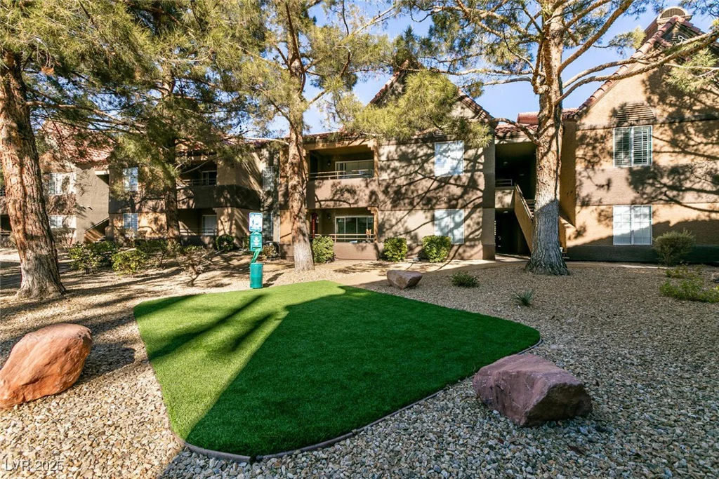 2200 Fort Apache, Las Vegas, NV 89117