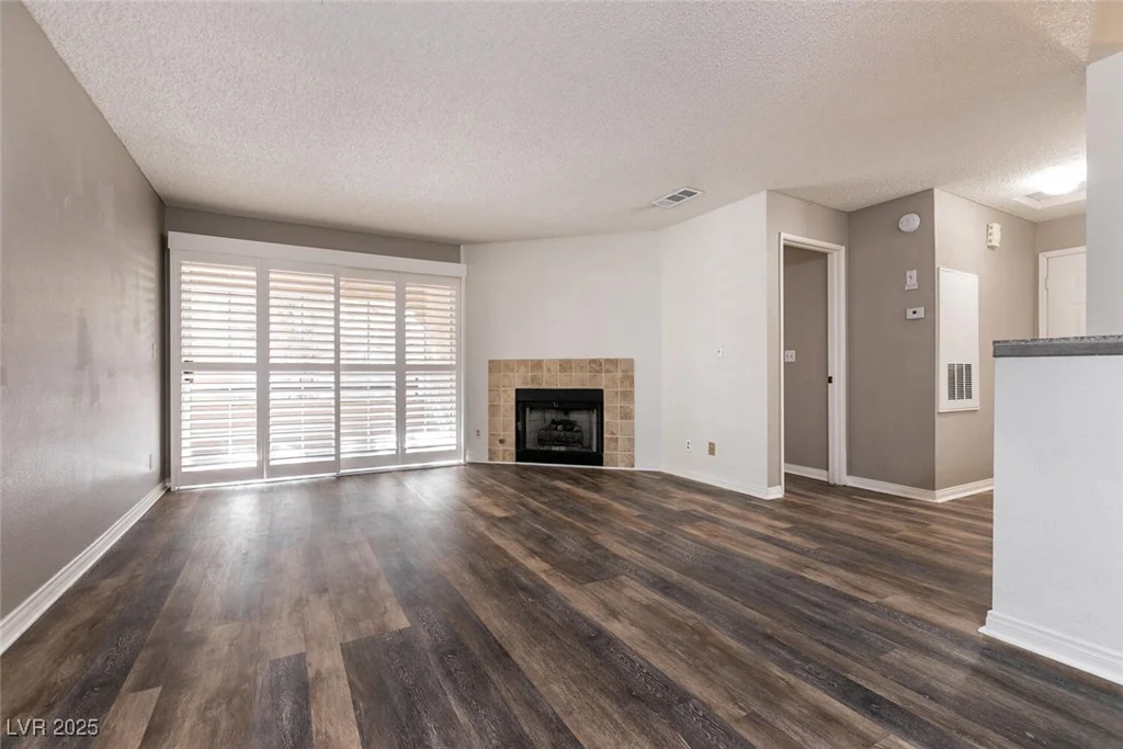 2200 Fort Apache, Las Vegas, NV 89117