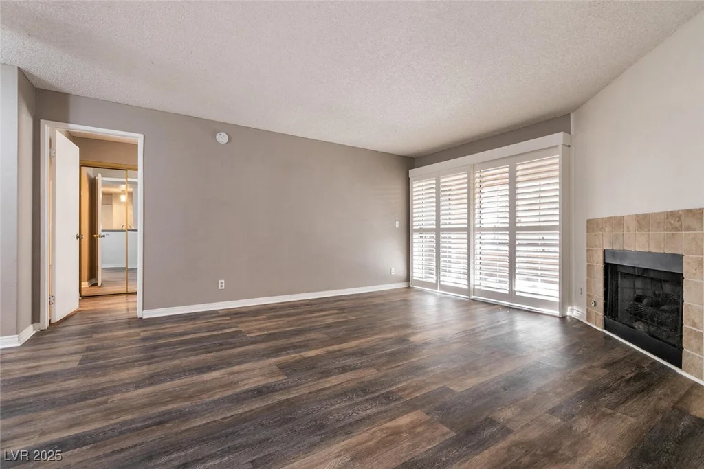2200 Fort Apache, Las Vegas, NV 89117