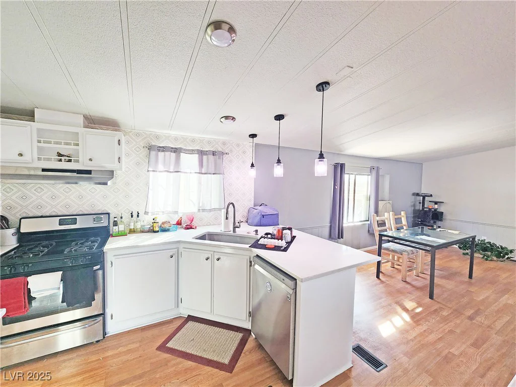 860 Gold Point, Pahrump, NV 89060