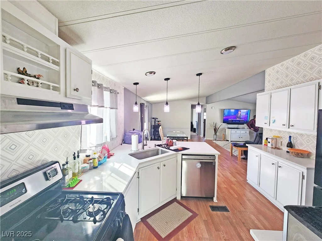 860 Gold Point, Pahrump, NV 89060