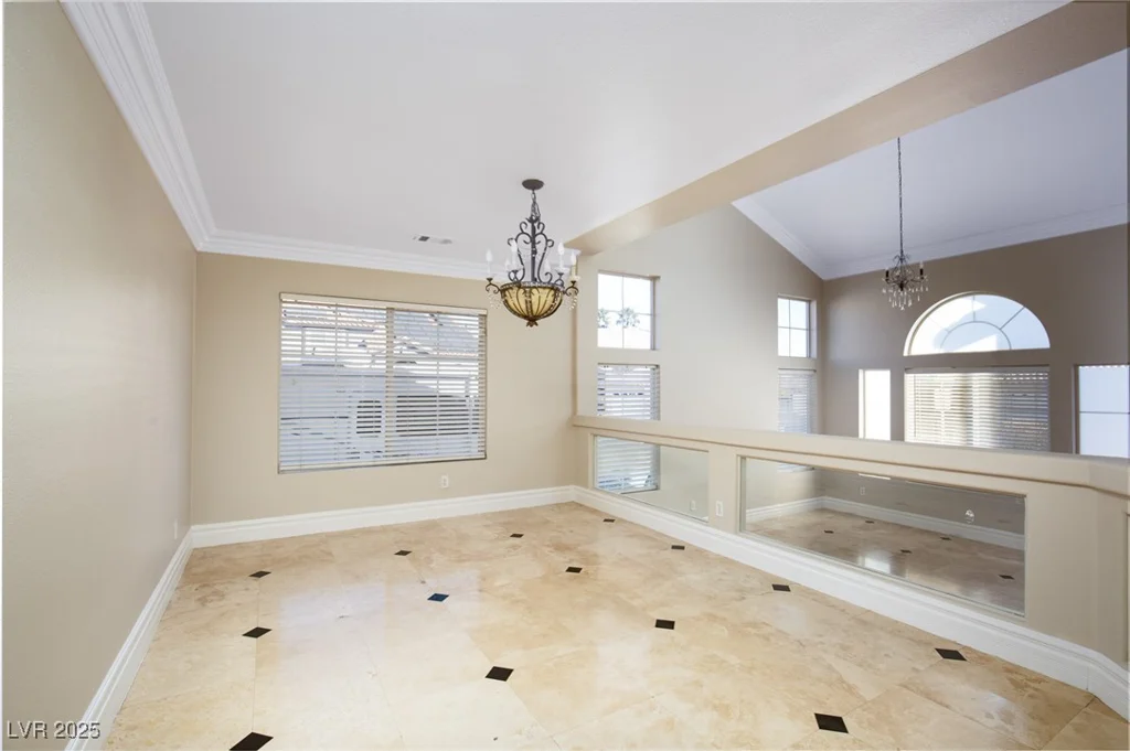 3925 Larkcrest, Las Vegas, NV 89129