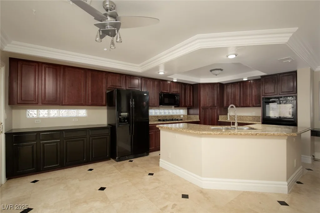 3925 Larkcrest, Las Vegas, NV 89129