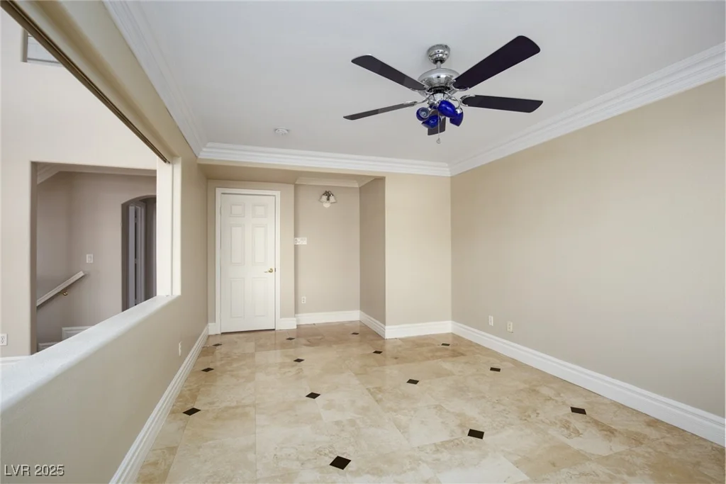 3925 Larkcrest, Las Vegas, NV 89129