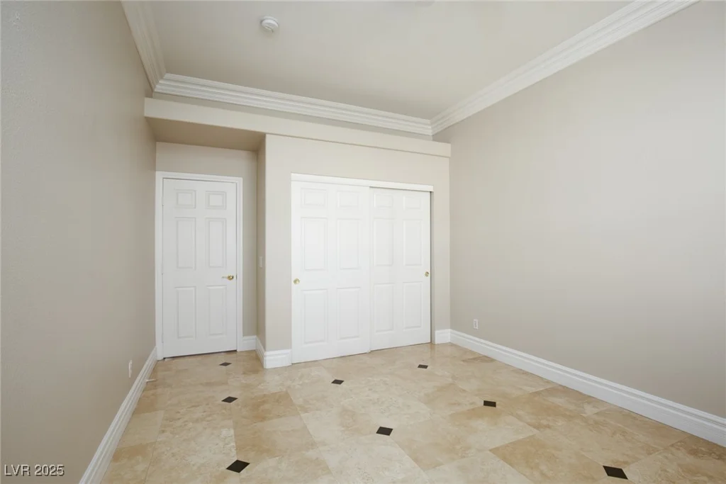 3925 Larkcrest, Las Vegas, NV 89129