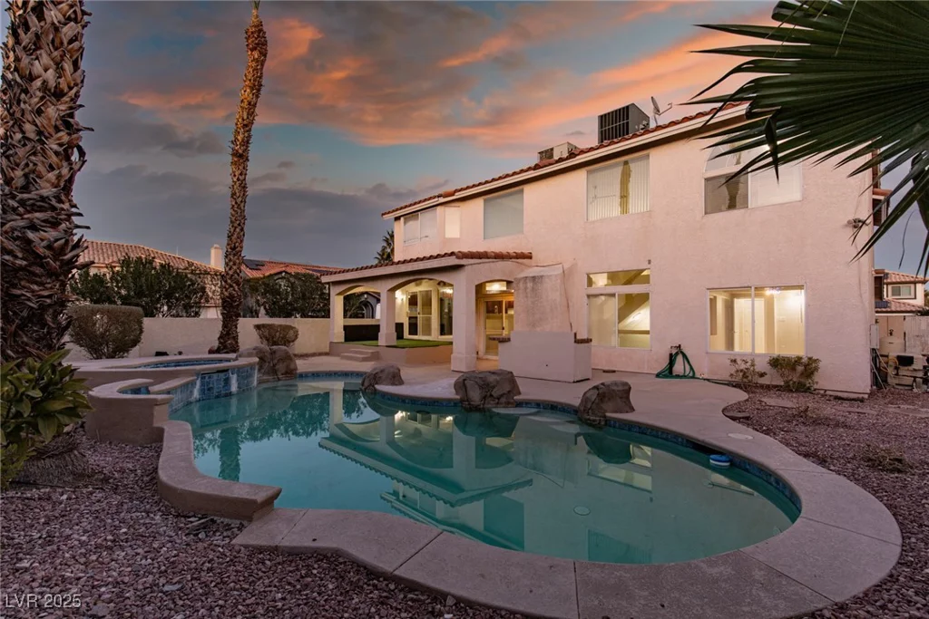 3925 Larkcrest, Las Vegas, NV 89129
