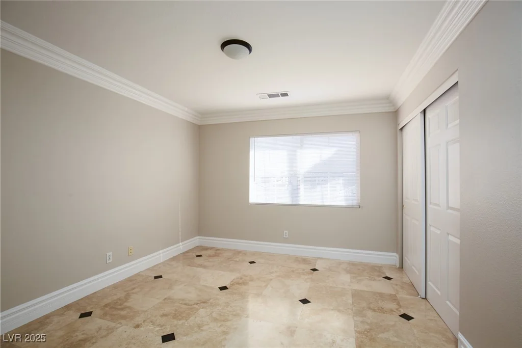 3925 Larkcrest, Las Vegas, NV 89129
