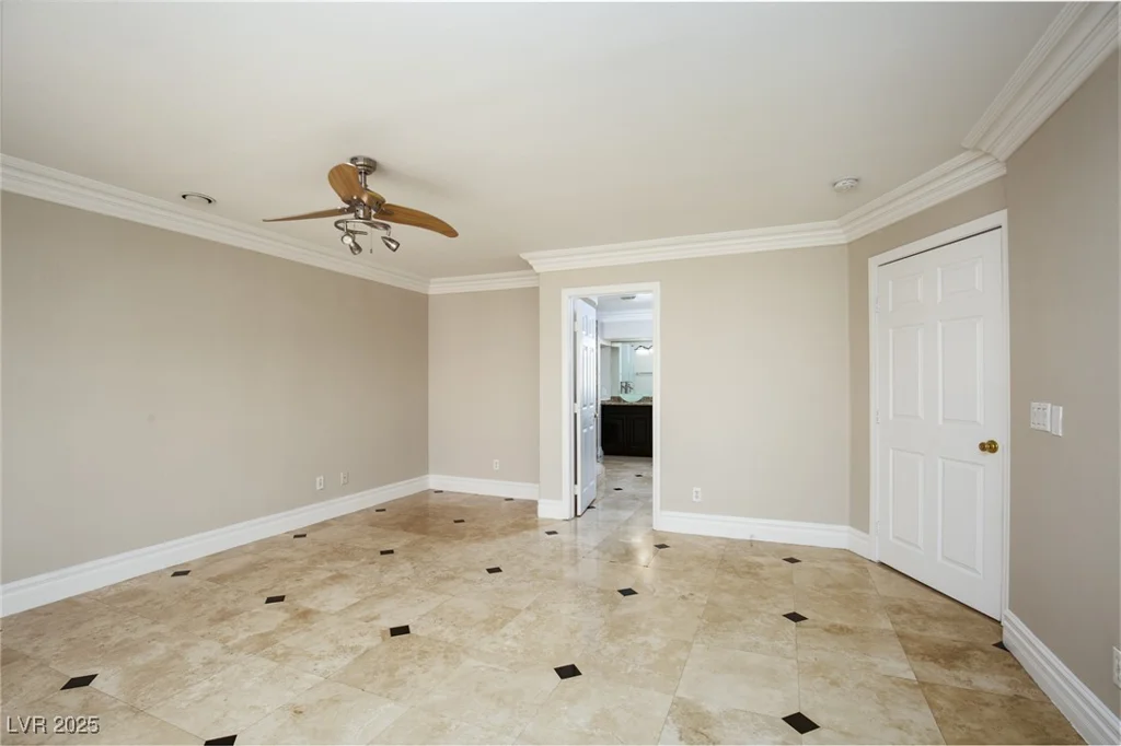 3925 Larkcrest, Las Vegas, NV 89129