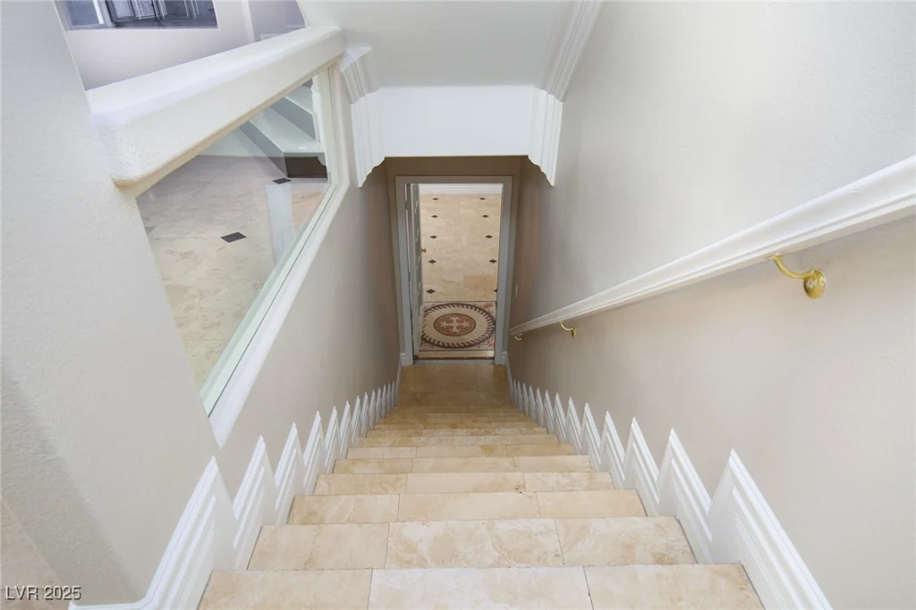 3925 Larkcrest, Las Vegas, NV 89129
