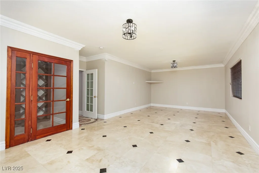 3925 Larkcrest, Las Vegas, NV 89129