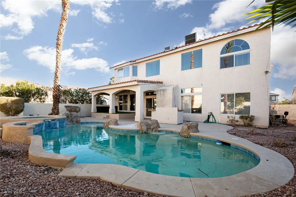 3925 Larkcrest, Las Vegas, NV 89129