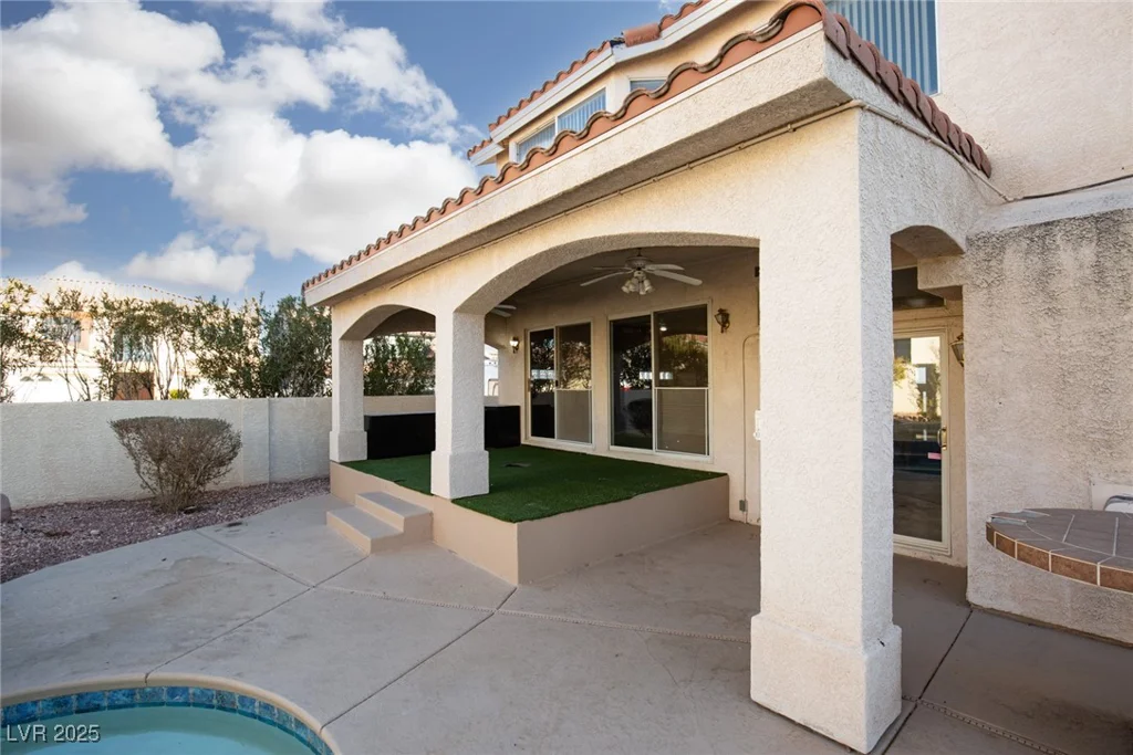 3925 Larkcrest, Las Vegas, NV 89129