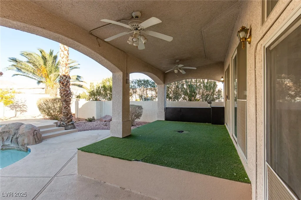 3925 Larkcrest, Las Vegas, NV 89129