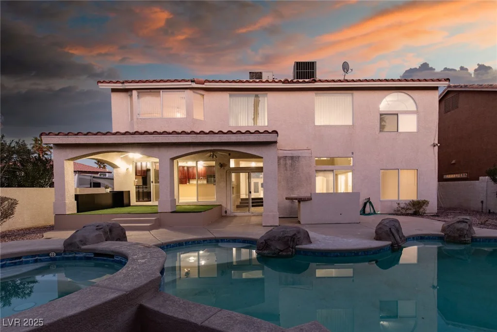 3925 Larkcrest, Las Vegas, NV 89129