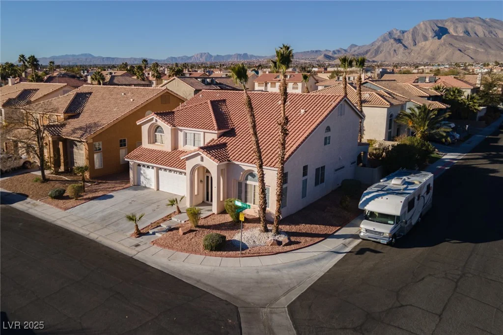 3925 Larkcrest, Las Vegas, NV 89129