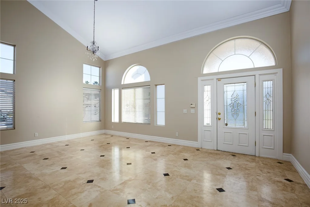 3925 Larkcrest, Las Vegas, NV 89129