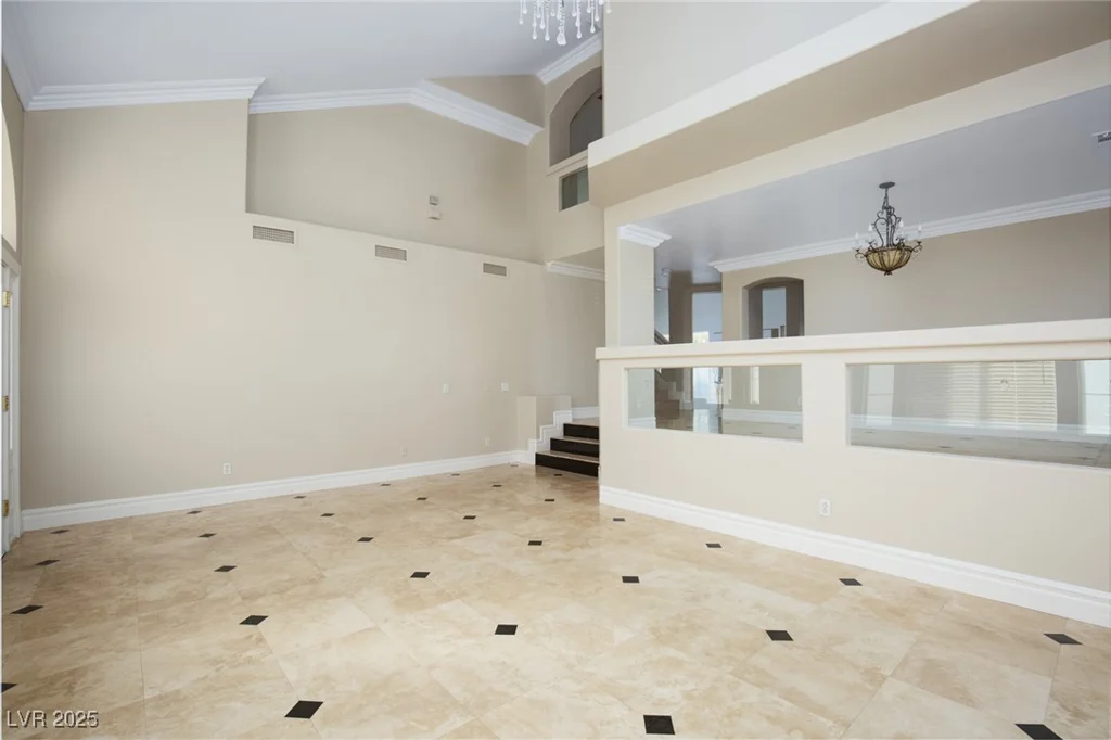3925 Larkcrest, Las Vegas, NV 89129