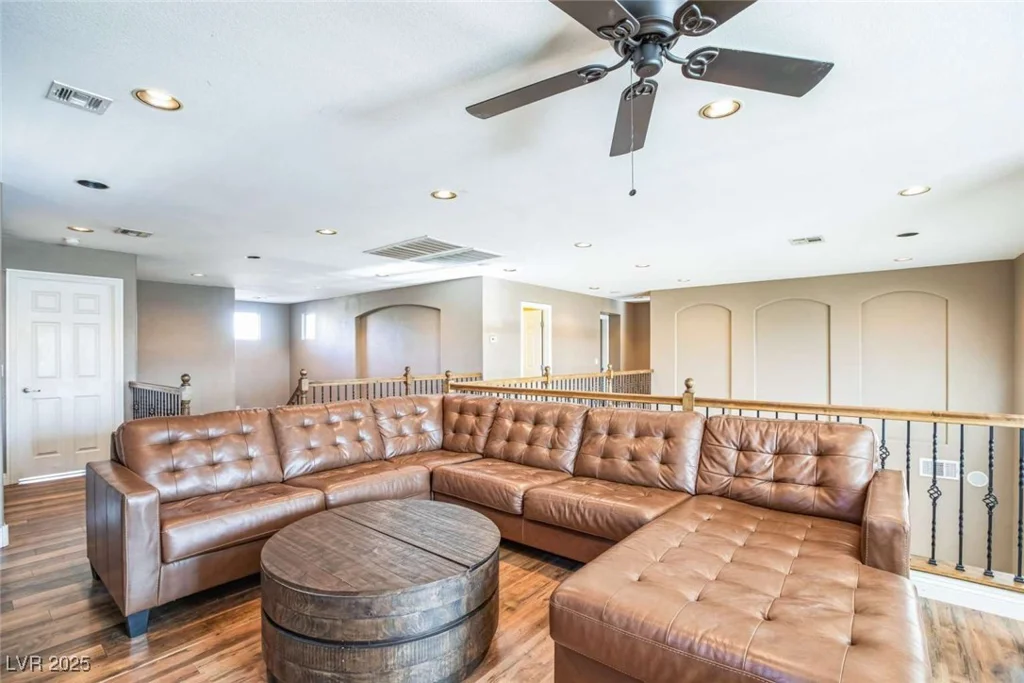 1137 Glistening Point, Henderson, NV 89015
