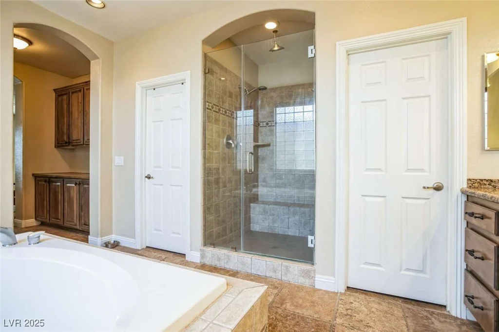 1137 Glistening Point, Henderson, NV 89015
