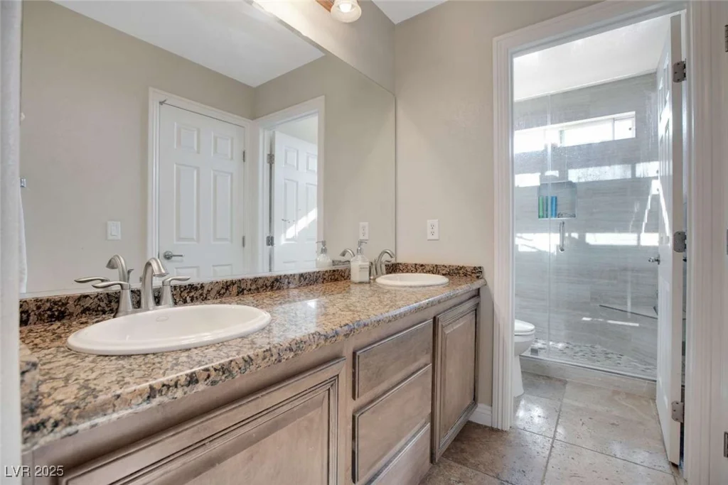 1137 Glistening Point, Henderson, NV 89015