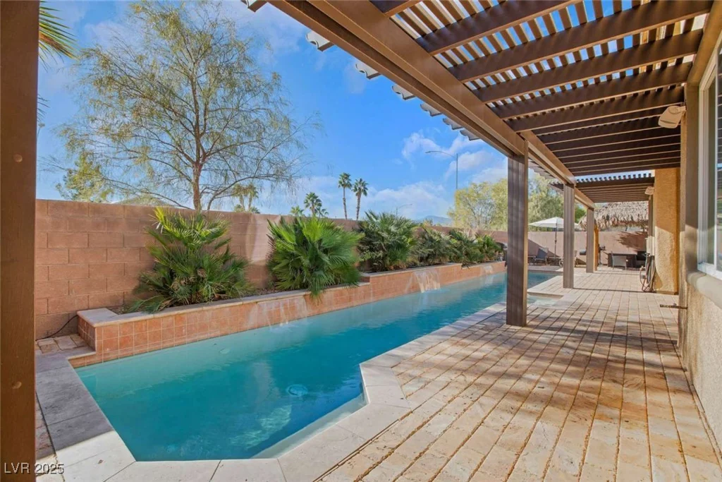 1137 Glistening Point, Henderson, NV 89015