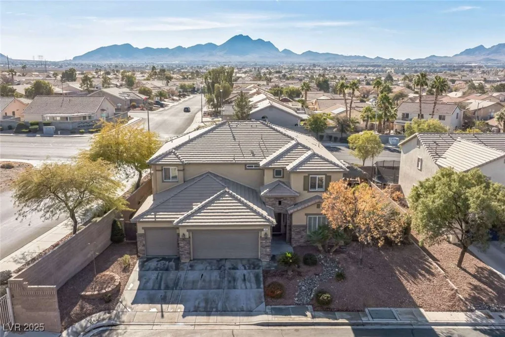 1137 Glistening Point, Henderson, NV 89015