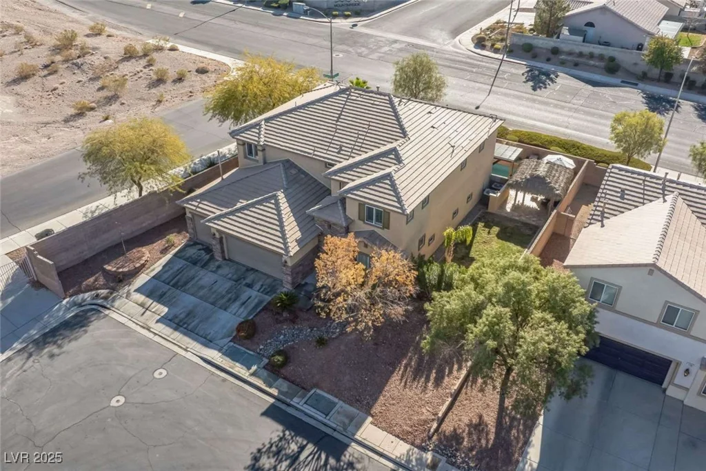 1137 Glistening Point, Henderson, NV 89015