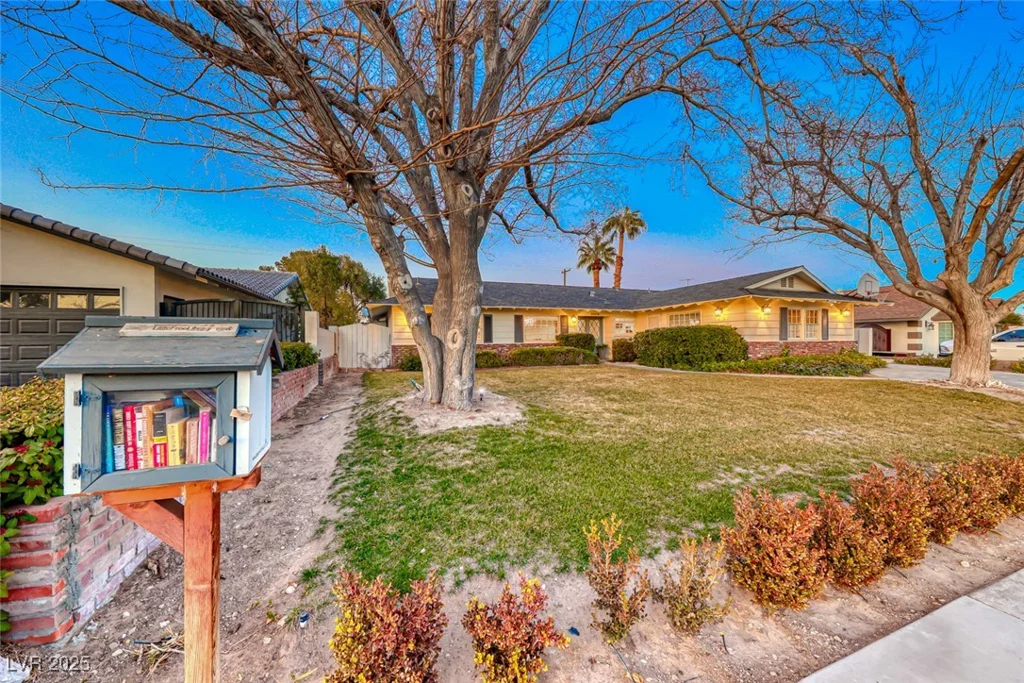 2908 Bryant, Las Vegas, NV 89102
