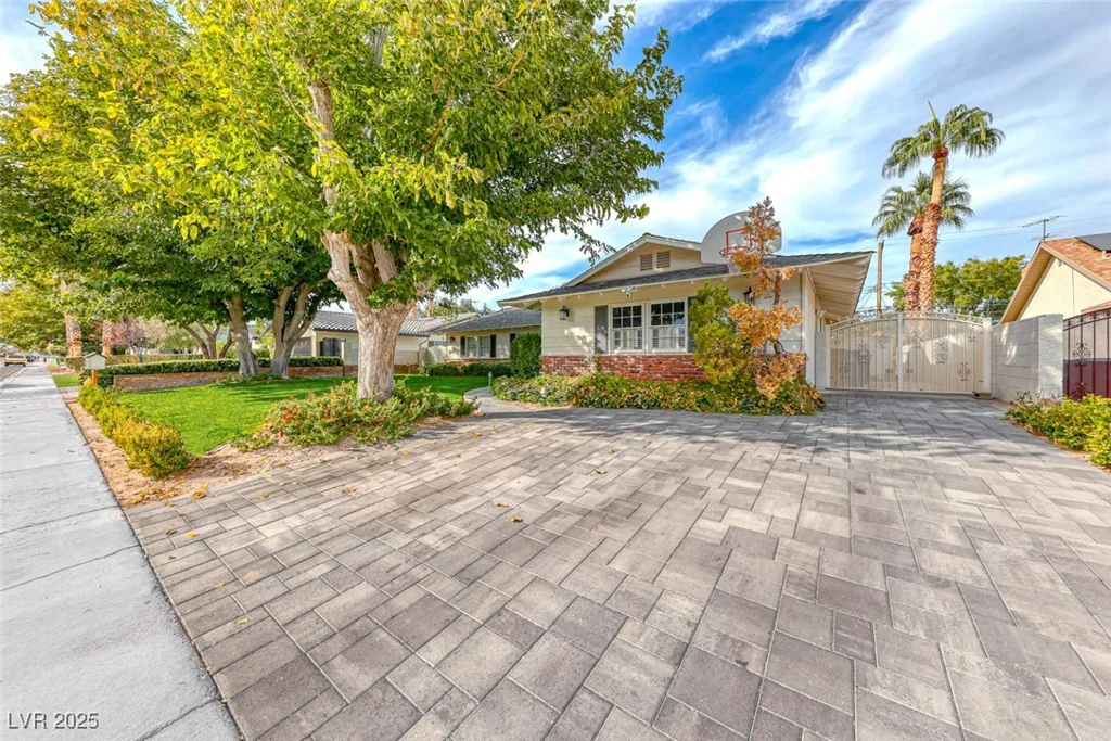2908 Bryant, Las Vegas, NV 89102