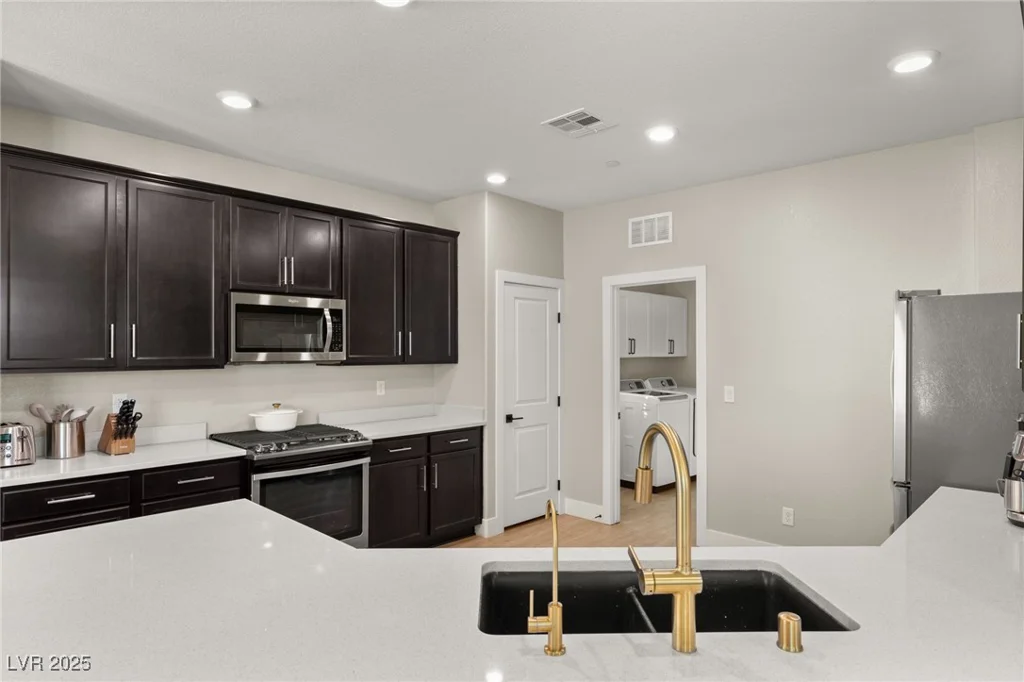 2124 Danzinger, Henderson, NV 89044