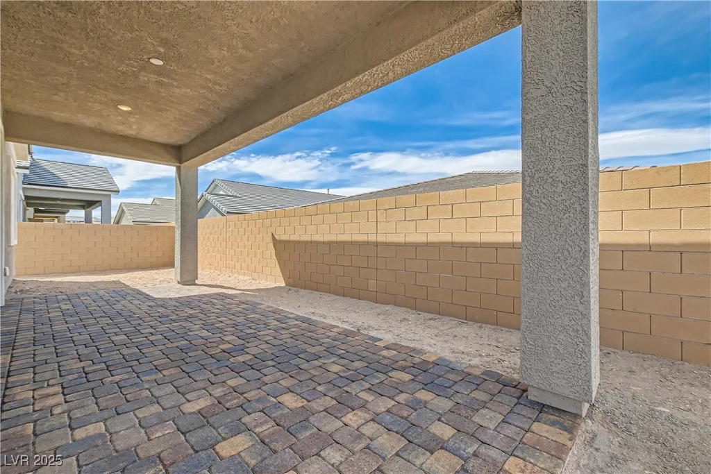 869 Bittern Lake, Henderson, NV 89011