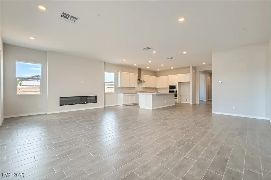 869 Bittern Lake, Henderson, NV 89011