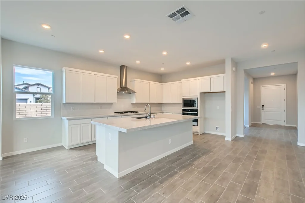 869 Bittern Lake, Henderson, NV 89011