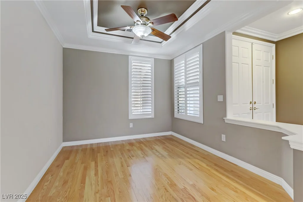 10247 Santo Nina, Las Vegas, NV 89135