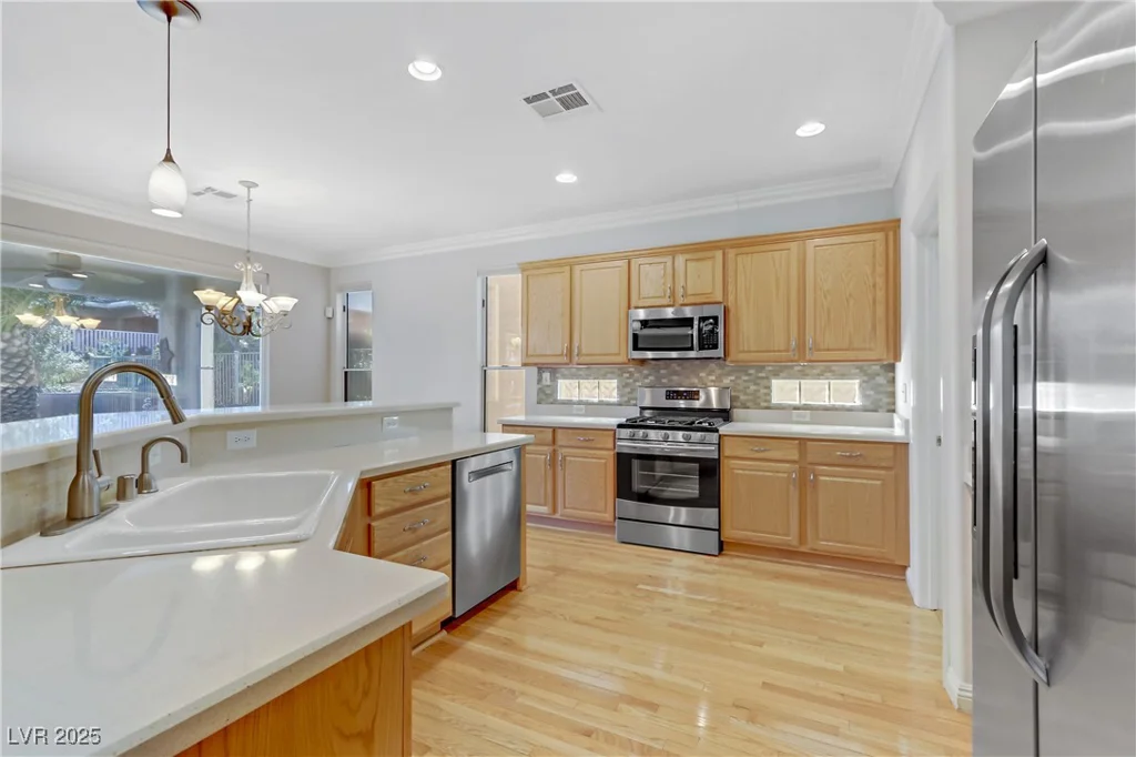 10247 Santo Nina, Las Vegas, NV 89135
