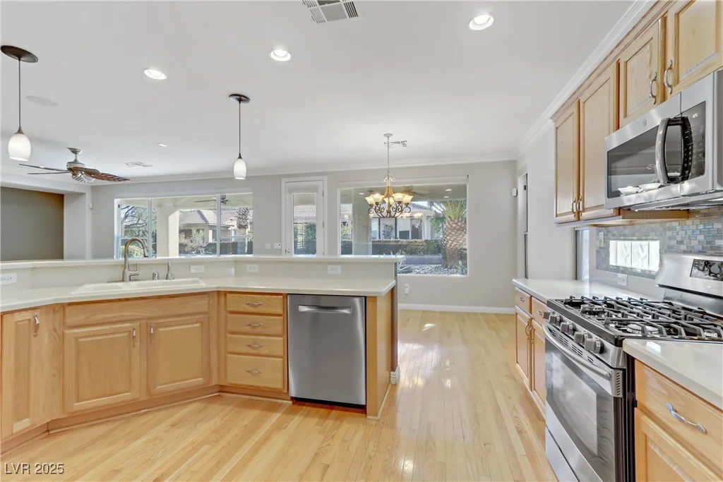 10247 Santo Nina, Las Vegas, NV 89135