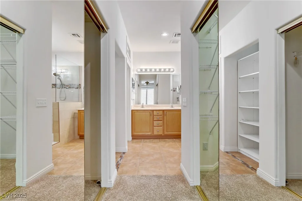 10247 Santo Nina, Las Vegas, NV 89135