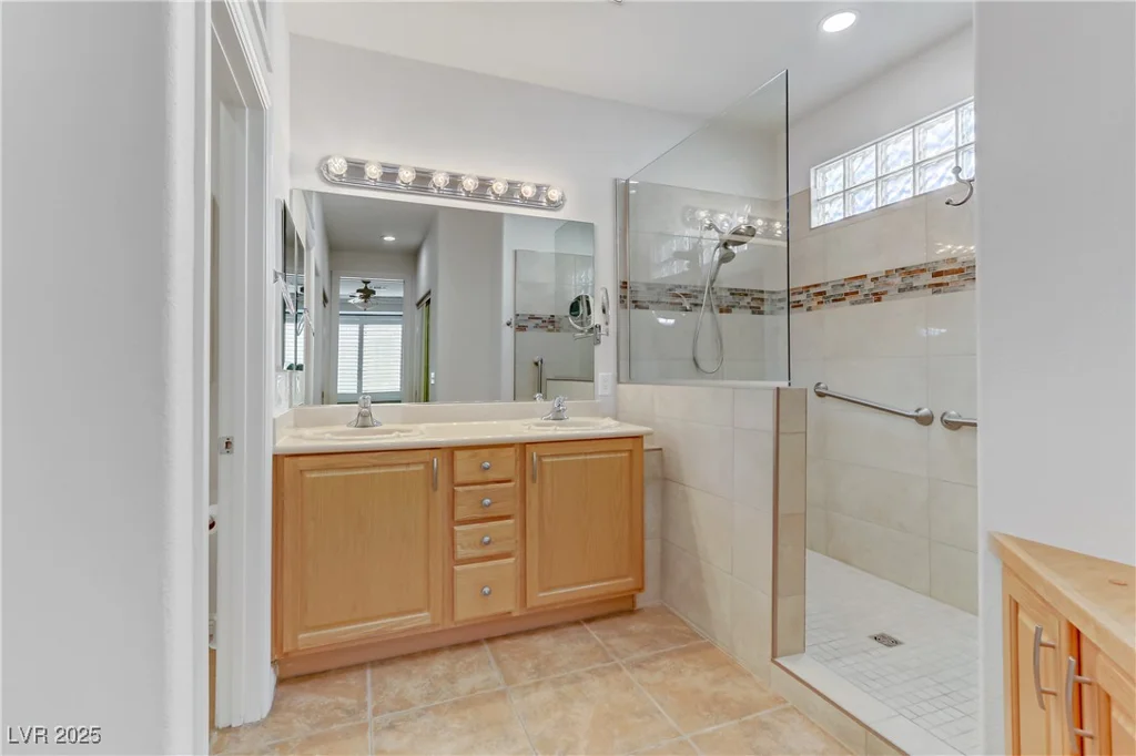 10247 Santo Nina, Las Vegas, NV 89135