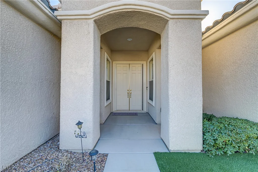 10247 Santo Nina, Las Vegas, NV 89135