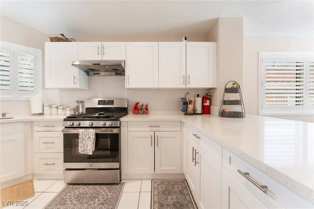 7925 Settlers Ridge, Las Vegas, NV 89145