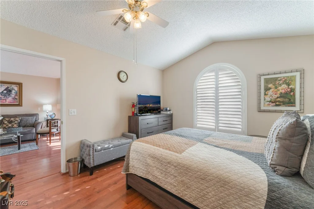 7925 Settlers Ridge, Las Vegas, NV 89145