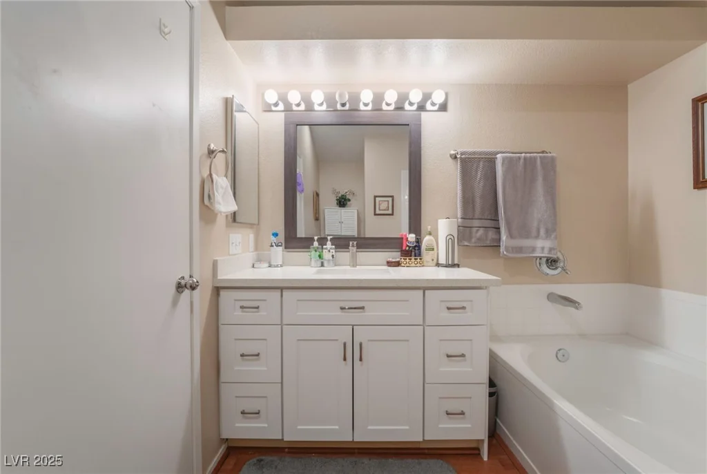 7925 Settlers Ridge, Las Vegas, NV 89145