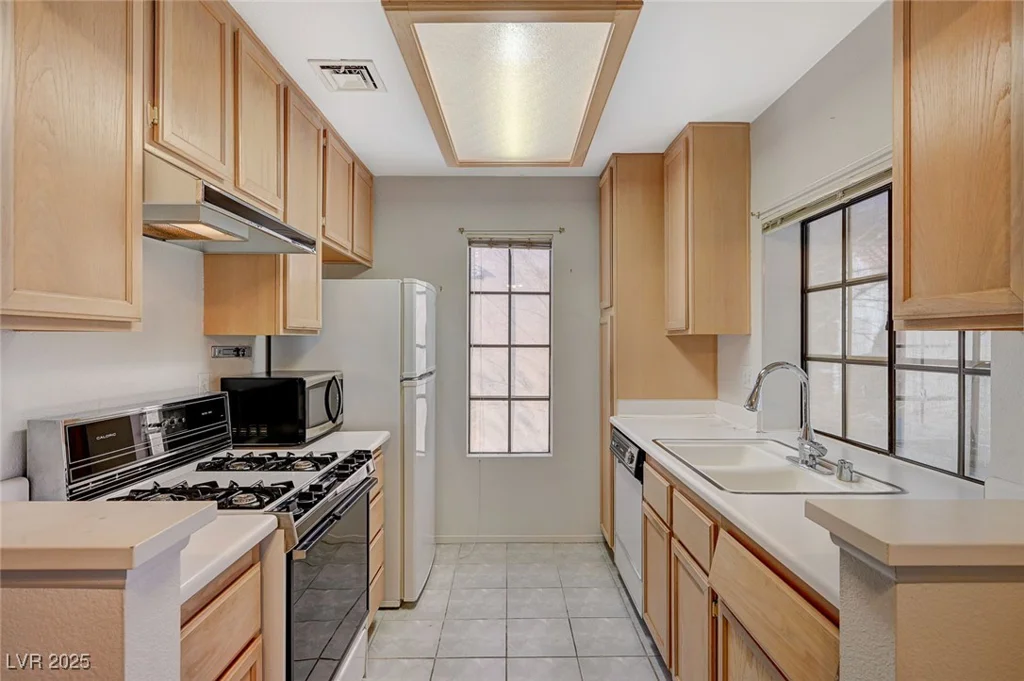 4805 Torrey Pines, Las Vegas, NV 89103