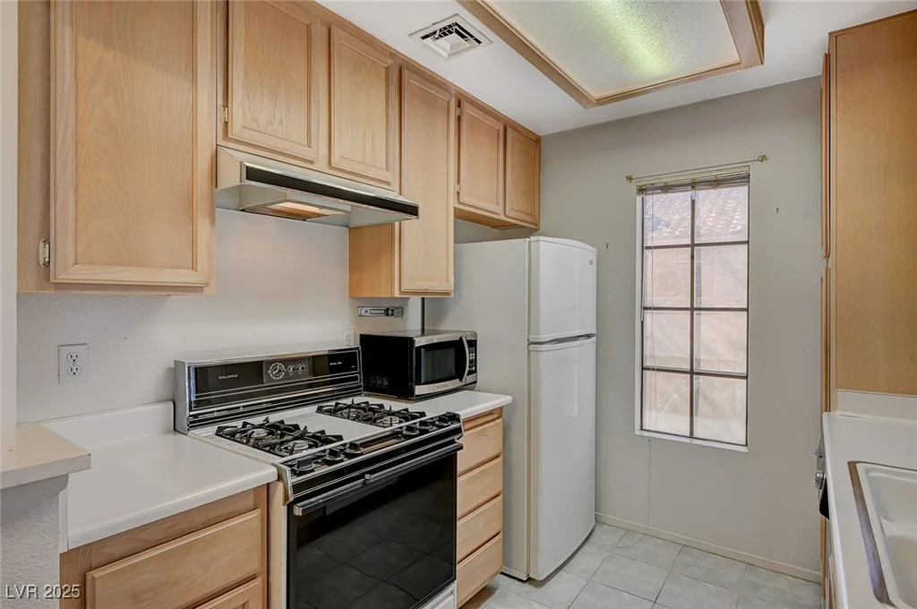 4805 Torrey Pines, Las Vegas, NV 89103
