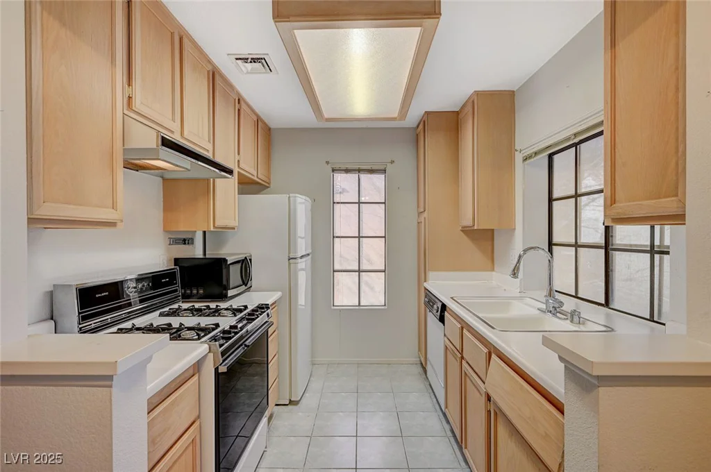 4805 Torrey Pines, Las Vegas, NV 89103