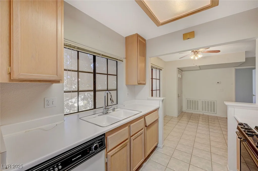 4805 Torrey Pines, Las Vegas, NV 89103