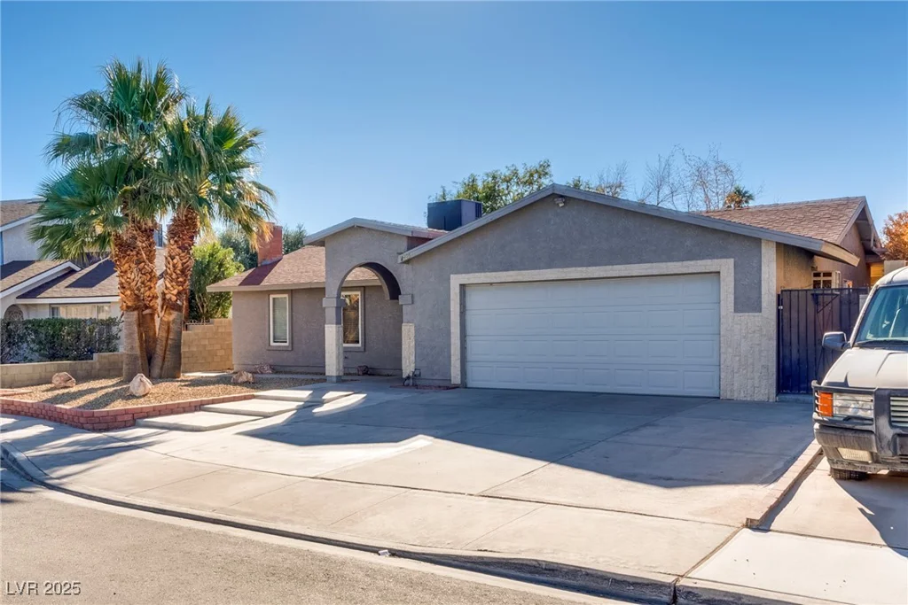 6725 Carrera, Las Vegas, NV 89103
