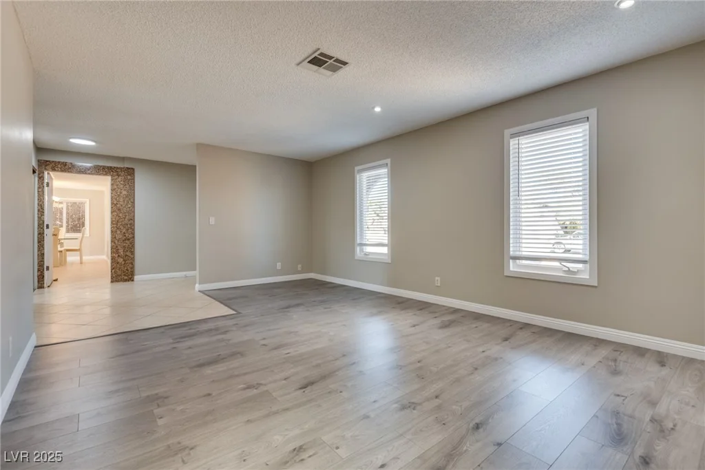 6725 Carrera, Las Vegas, NV 89103