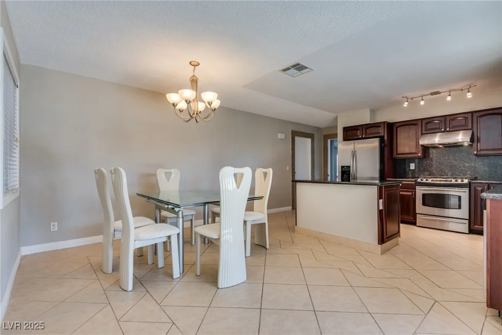 6725 Carrera, Las Vegas, NV 89103