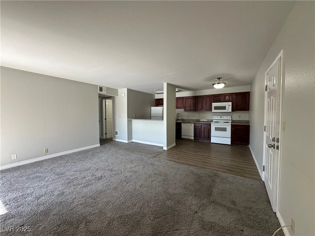 5181 River Glen, Las Vegas, NV 89103